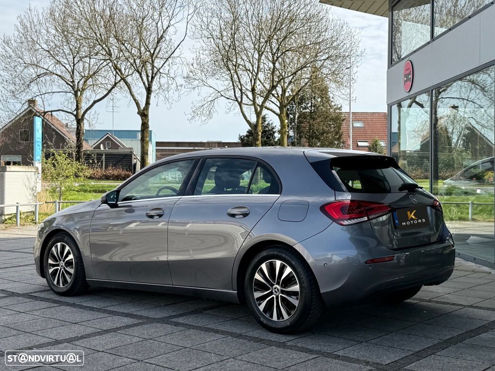 Mercedes-Benz A 180 7G-DCT Special Edition - 4
