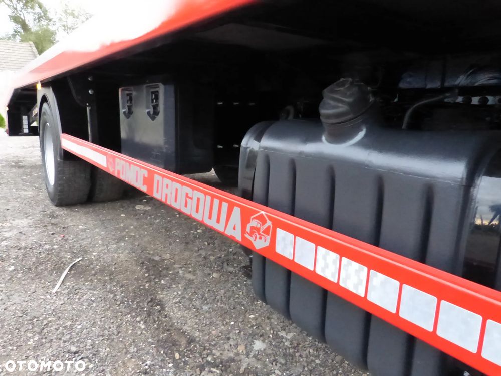 Iveco EUROCARGO 120E22 / 150E22 POMOC DROGOWA / SPECJALNY / AUTOLAWETA / DMC 11.990 KG / ŁAD. 6.700 KG / DŁ. 6.80 M - 28
