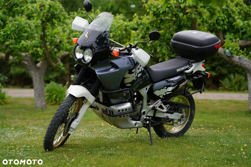 Honda XRV - 2