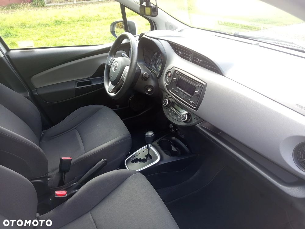 Toyota Yaris - 17