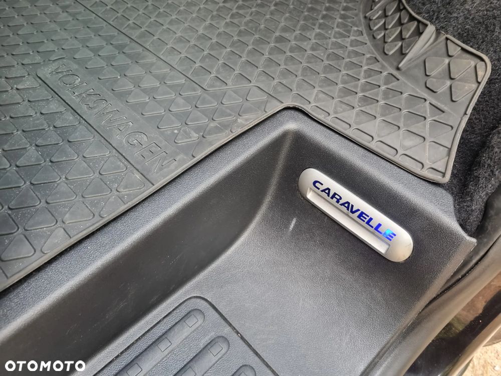 Volkswagen Caravelle - 21