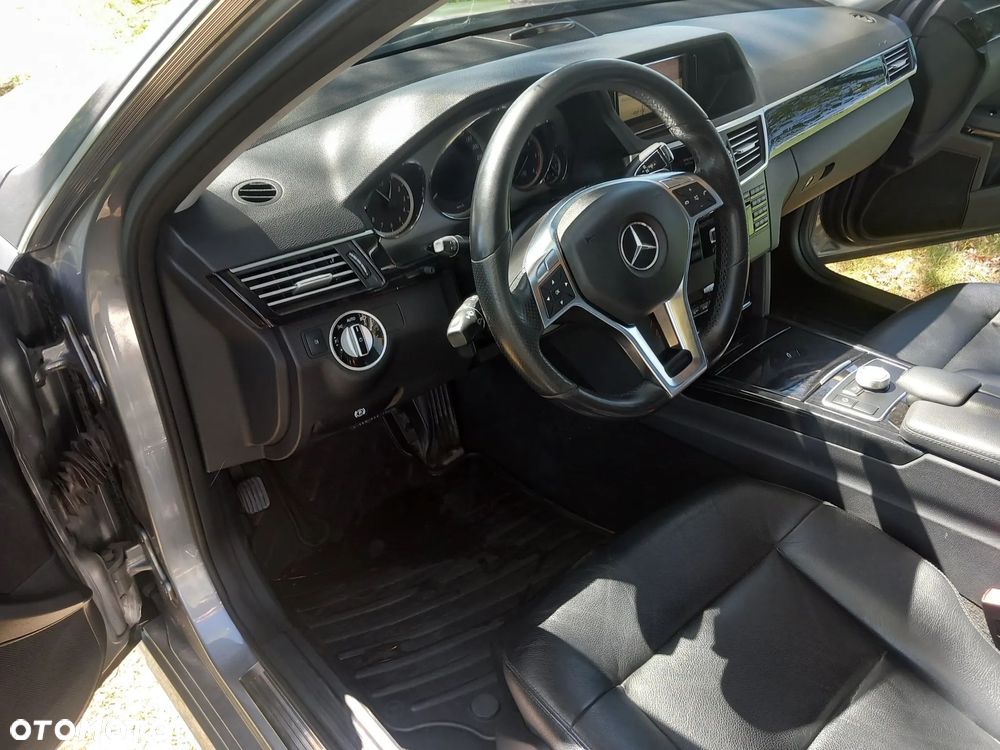 Mercedes-Benz Klasa E 250 CDI 4-Matic BlueEff Avantgarde - 21