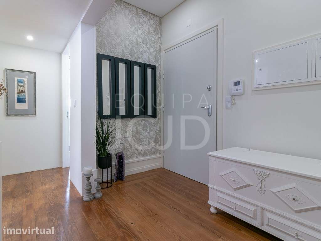 Fantastico T5 de Prestígio no Bairro Azul com Jardim Privativo | Av... - Grande imagem: 3/46
