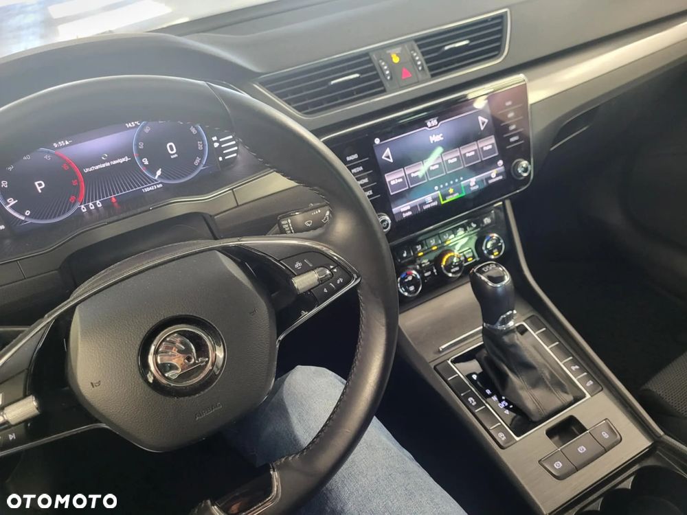 Skoda Superb 2.0 TDI SCR 4x4 Ambition DSG - 6