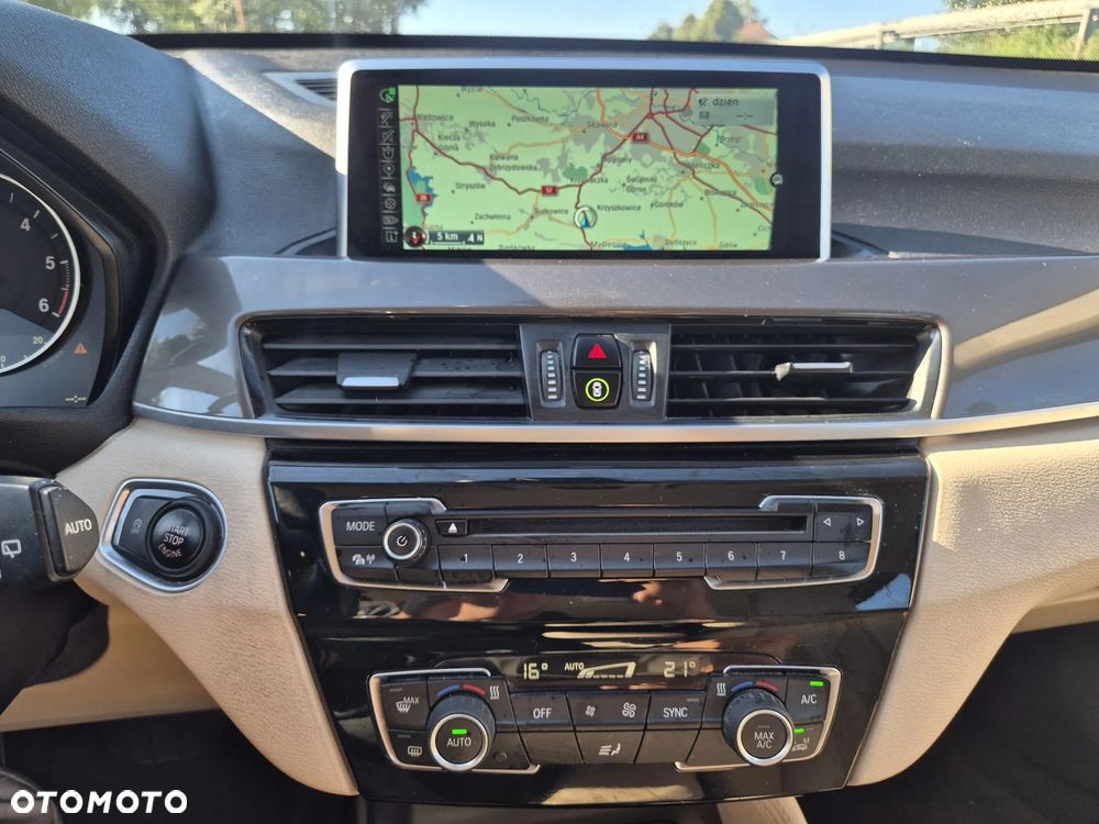 BMW X1 xDrive20d xLine sport - 28