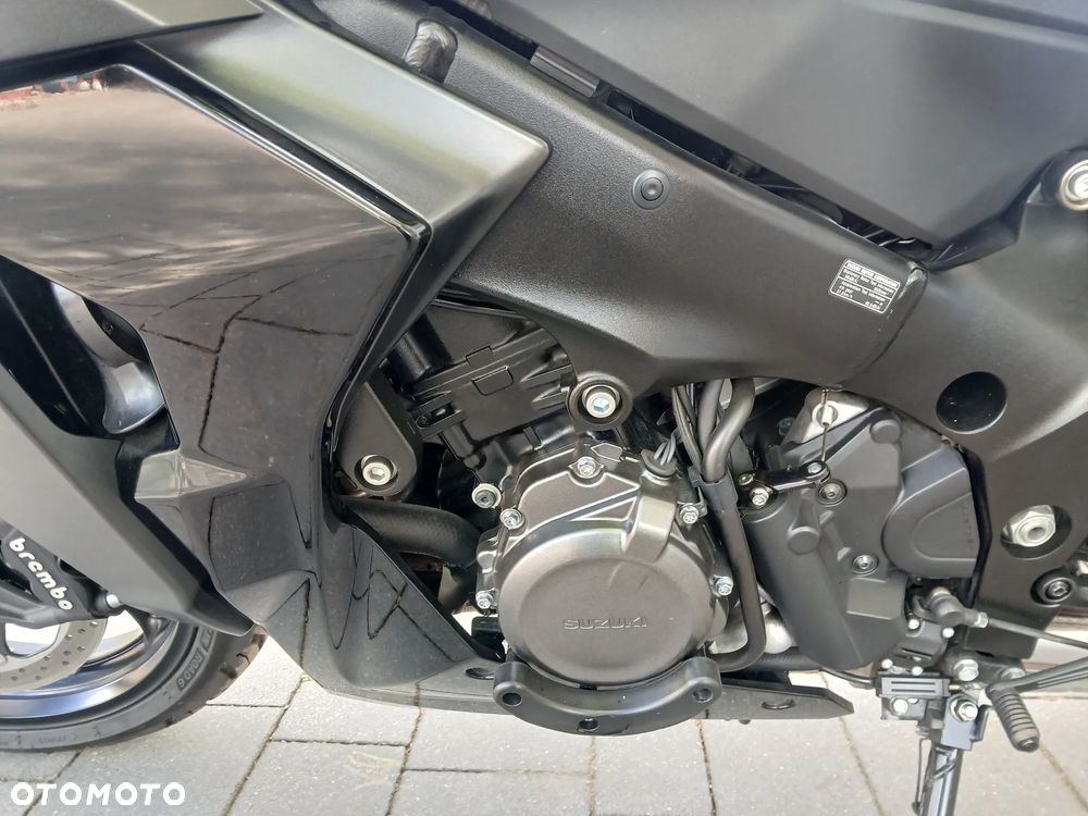 Suzuki GSX 1000 - 14