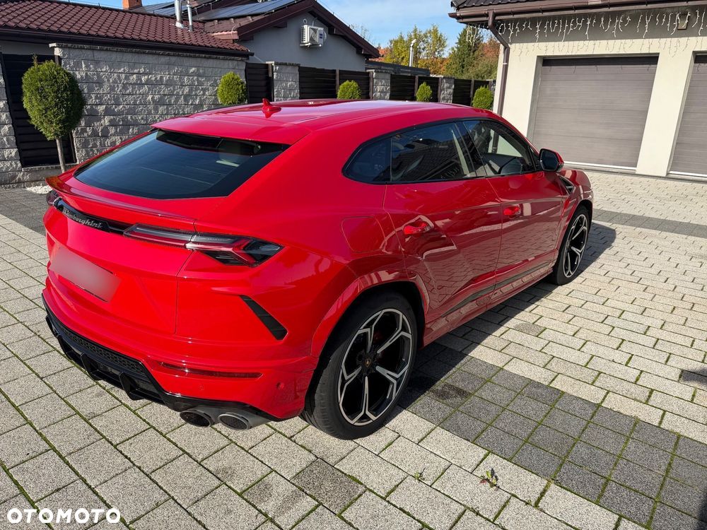 Lamborghini Urus - 12