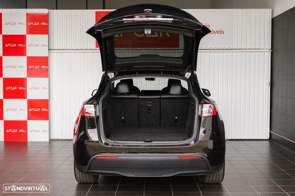 Tesla Model Y Long Range RWD - 21