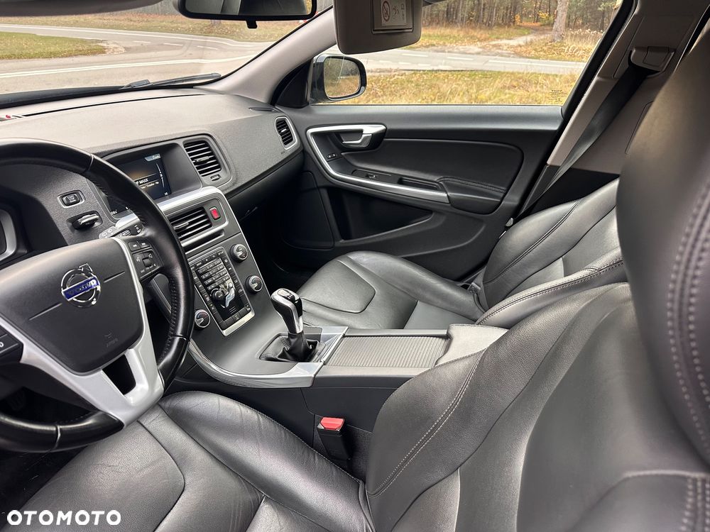 Volvo V60 D3 Momentum - 19