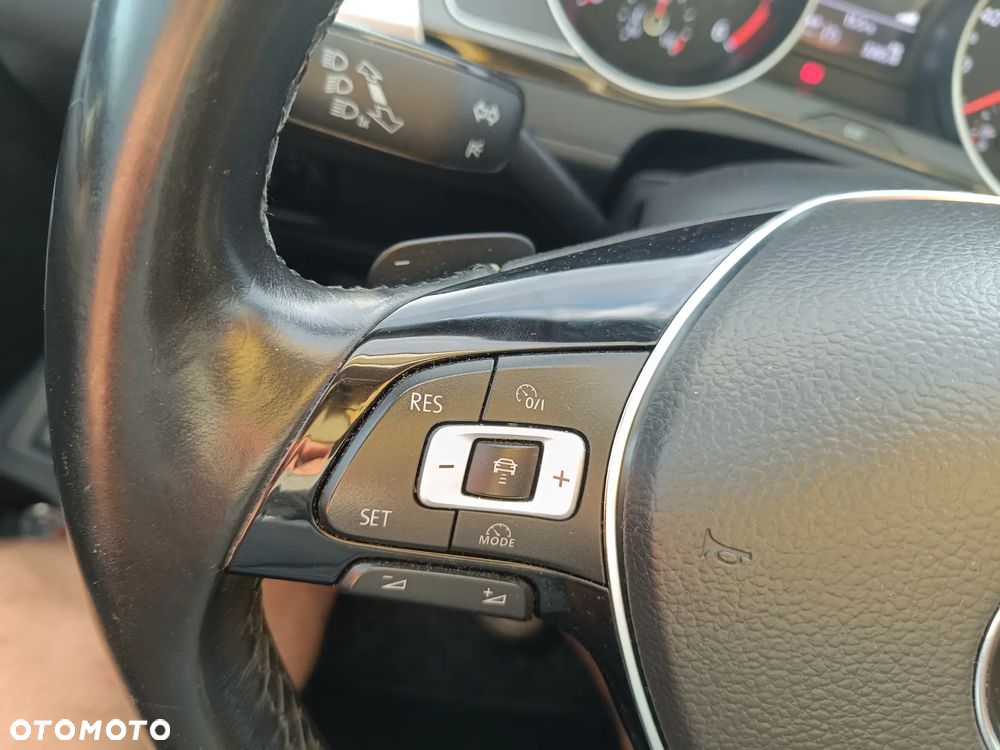 Volkswagen Passat 2.0 TDI BMT Highline DSG - 10