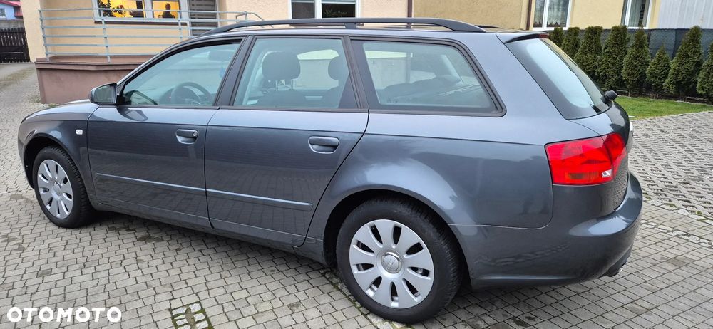Audi A4 Avant 2.0 TDI DPF - 9