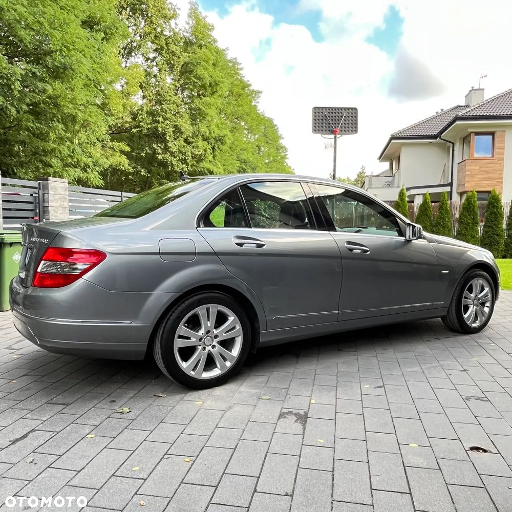 Mercedes-Benz Klasa C 180 Kompressor BlueEFFICIENCY Avantgarde - 9