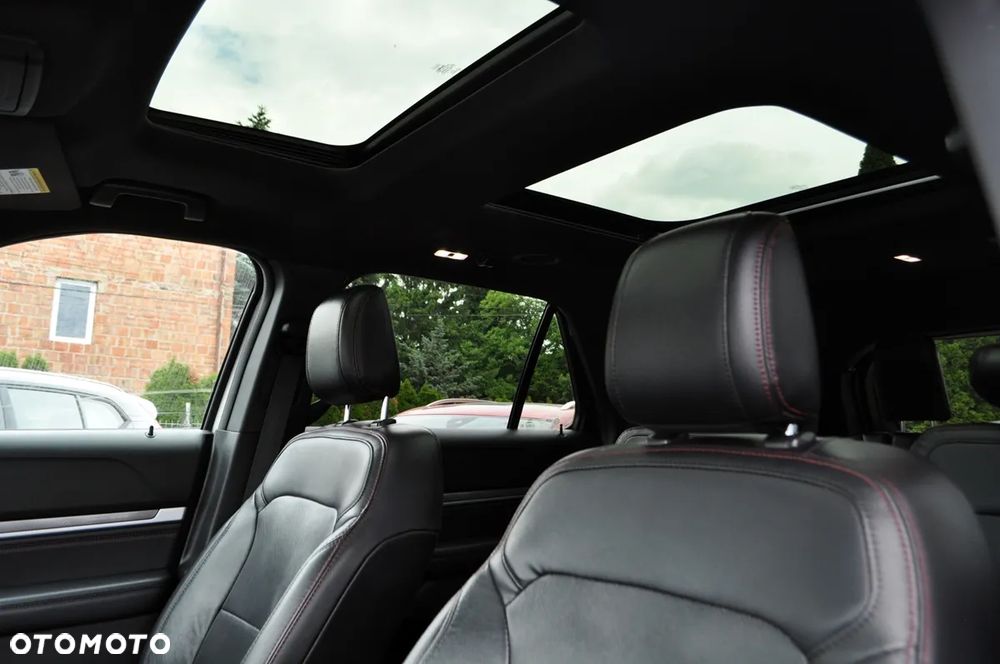 Ford Explorer - 22