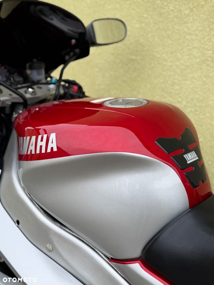Yamaha Thunderace - 33