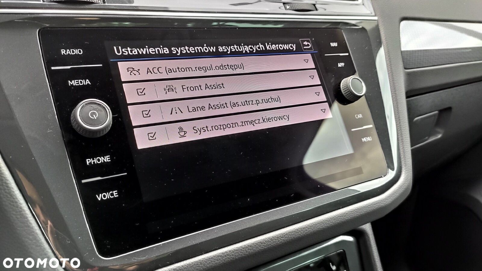 Volkswagen Tiguan - 19