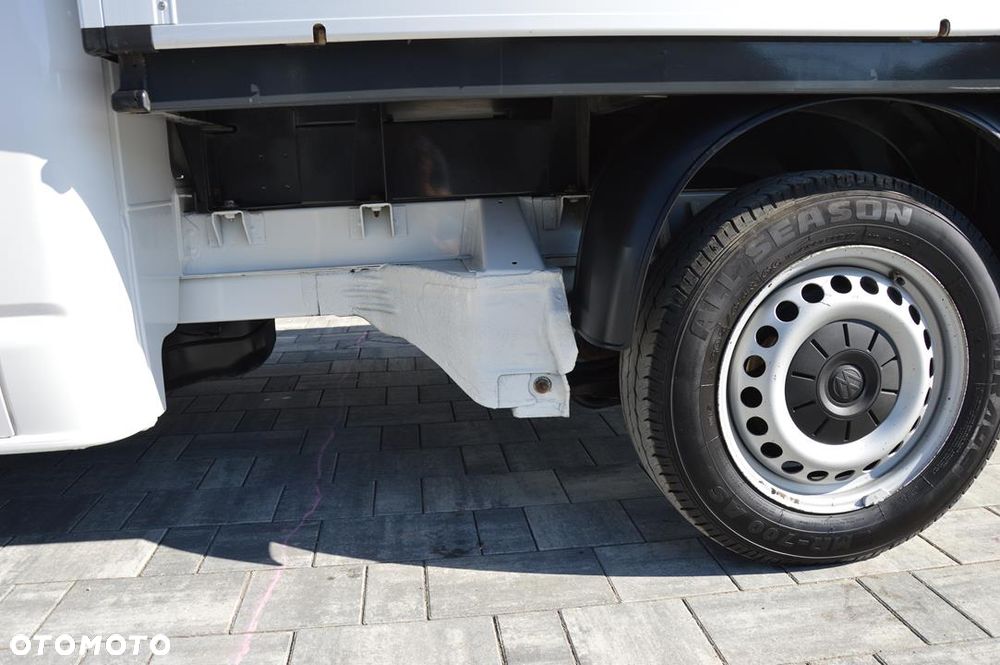 Volkswagen Transporter - 33