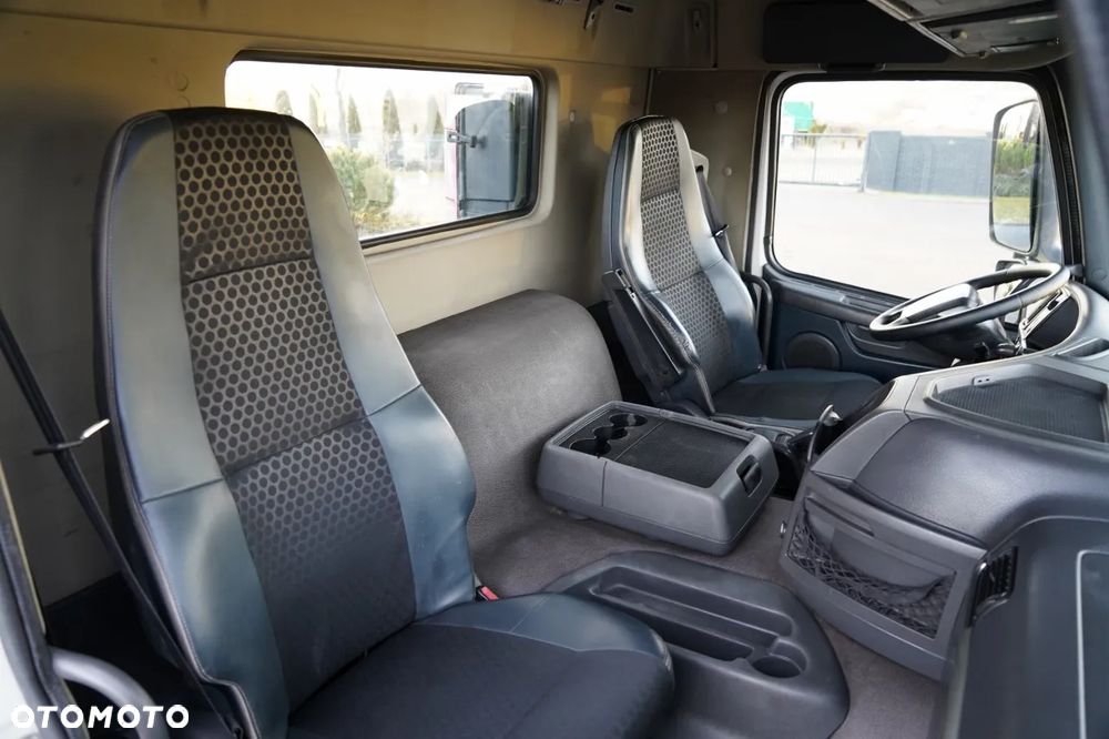 Volvo FM 380 / PEŁNY ADR  / KABINA DZIENNA / I-SHIFT / 13 LITROWY / - 34