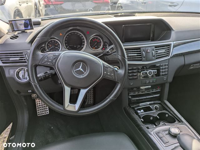 Mercedes-Benz Klasa E 300 4Matic 7G-TRONIC Avantgarde - 9