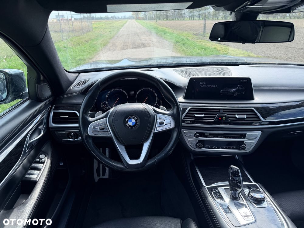 BMW Seria 7 740Li xDrive - 19