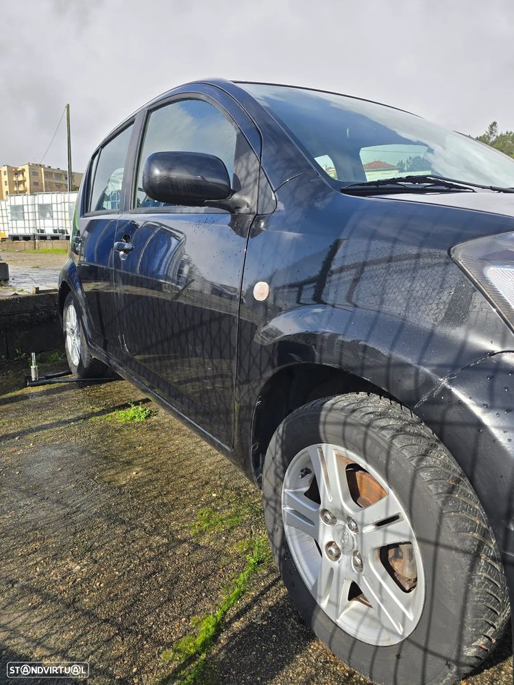 Subaru Justy - 3