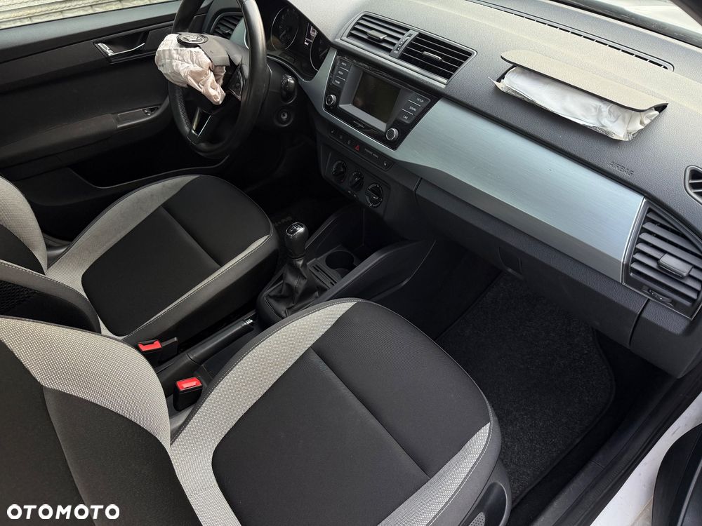 Skoda Fabia 1.0 TSI Style Color - 35