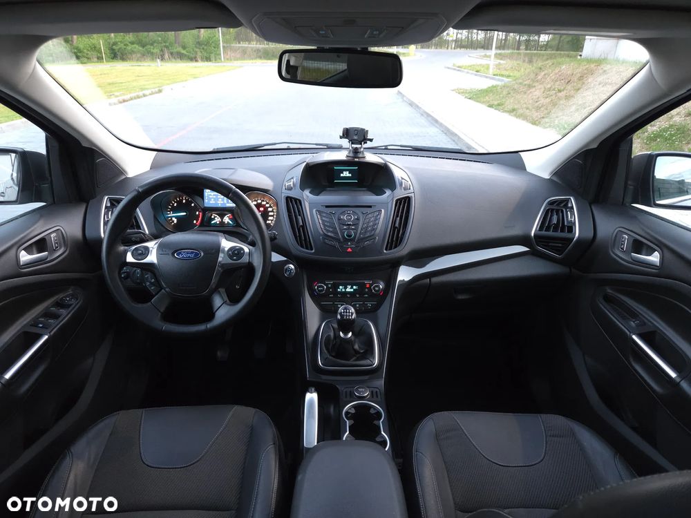 Ford Kuga 2.0 TDCi Titanium S FWD - 25