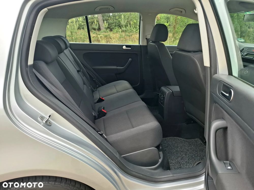 Volkswagen Golf Plus - 10