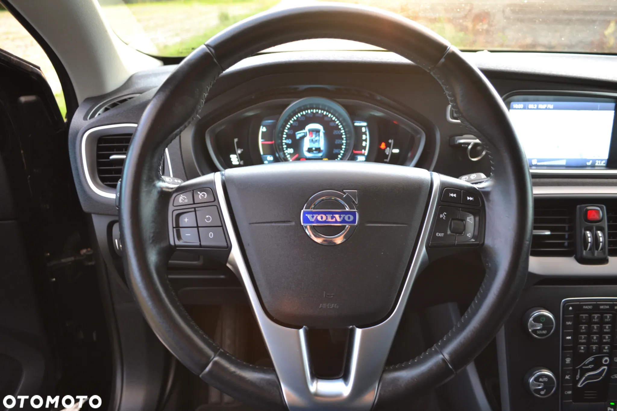 Volvo V40 D2 Kinetic - 28