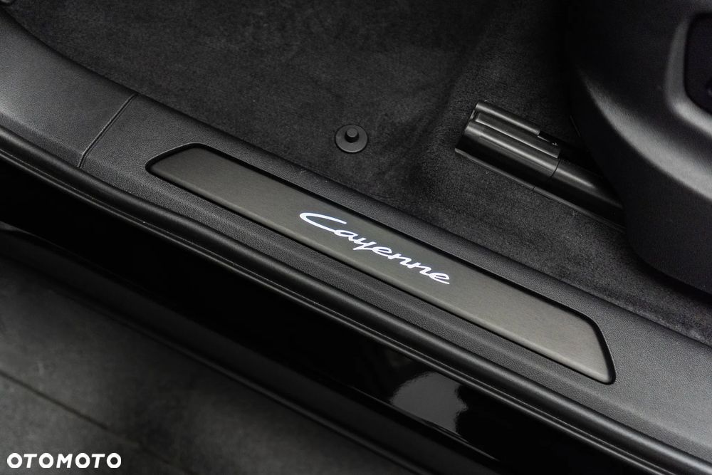 Porsche Cayenne Black Edition - 24