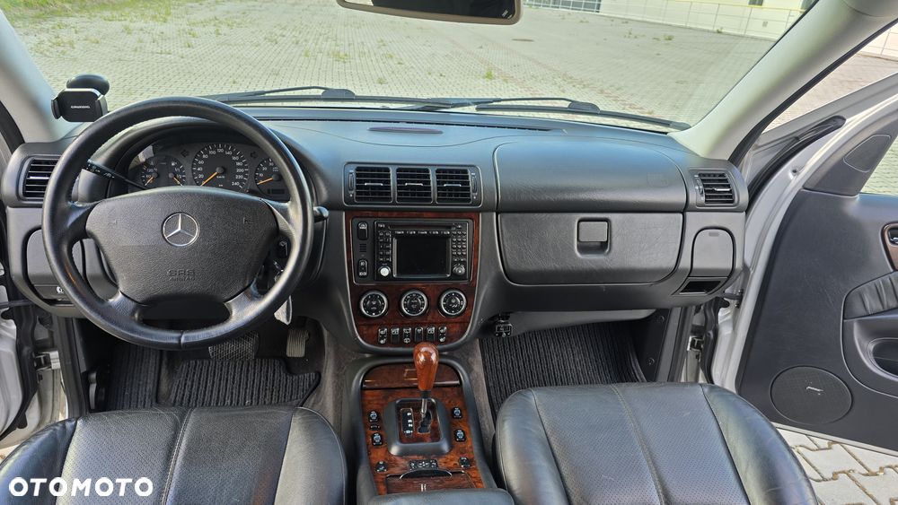 Mercedes-Benz ML 500 - 14