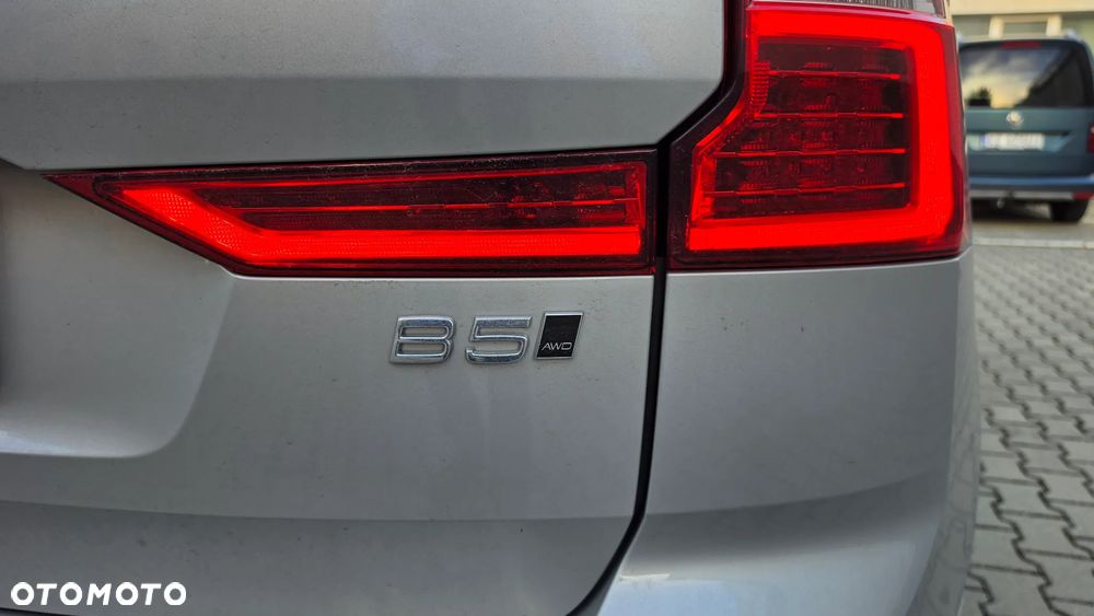 Volvo XC 60 B5 B AWD R-Design - 13