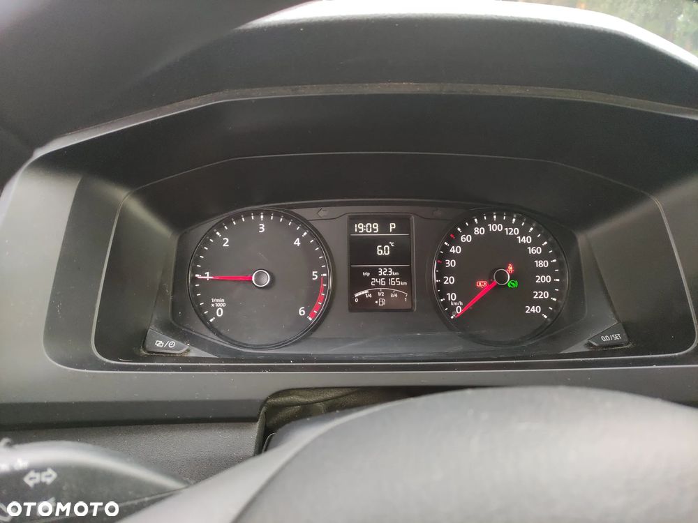 Volkswagen Transporter - 11