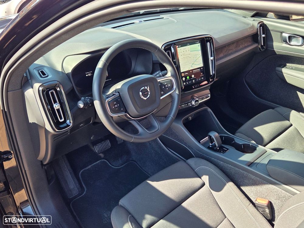 Volvo EX40 - 16