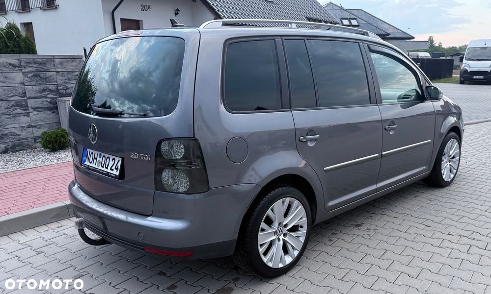 Volkswagen Touran 2.0 TDI DPF Highline DSG - 18