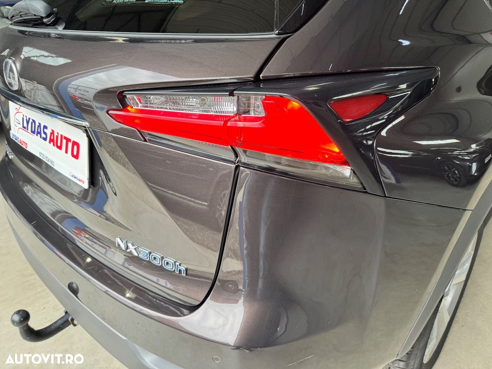 Lexus Seria NX 300h Luxury - 26