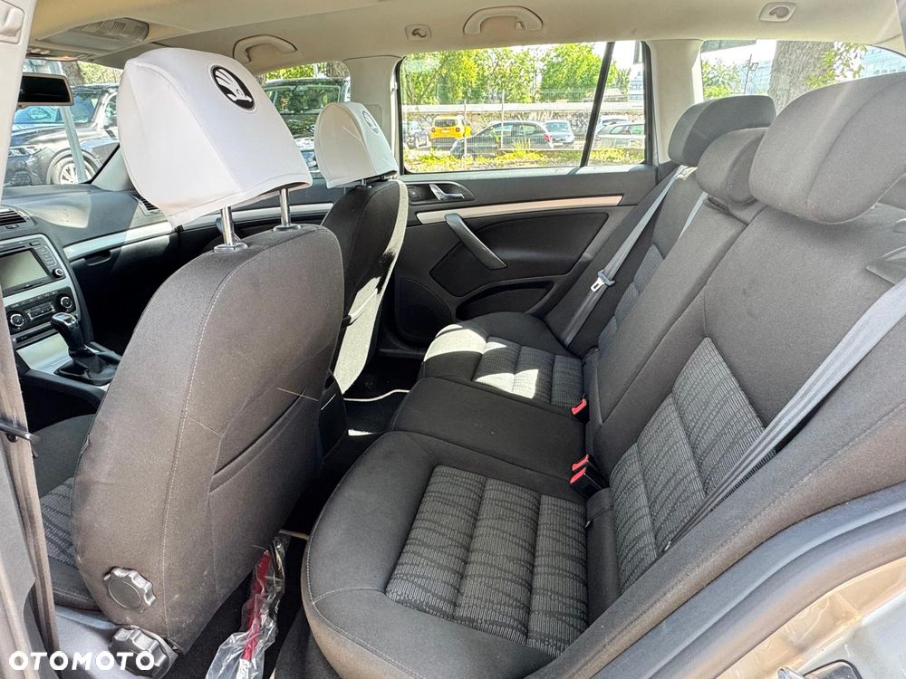 Skoda Octavia 2.0 TDI DPF Elegance - 8