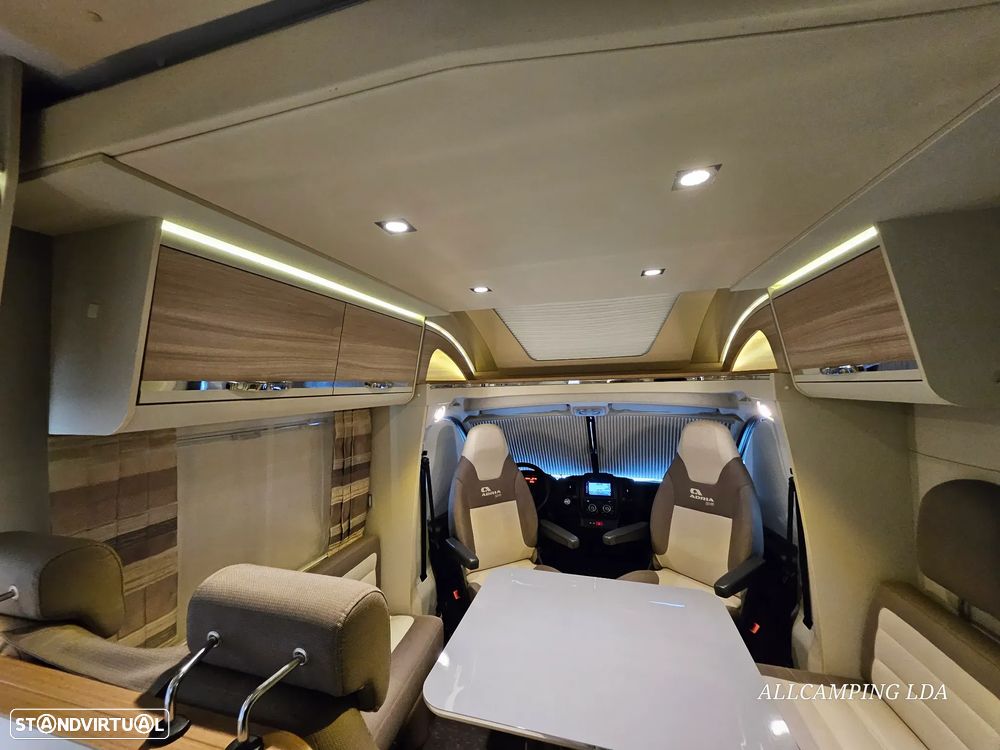 Adria Matrix M670SBC 50 YEARS 5 LUGARES DE LIVRETE CAMA CENTRAL + BASCULANTE - 54