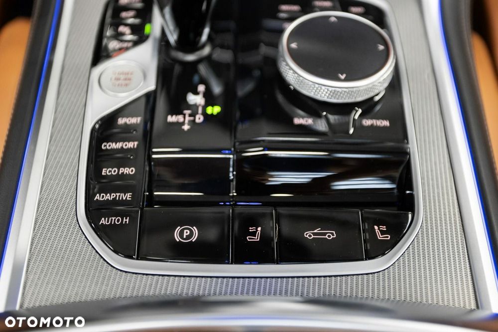 BMW Seria 8 840i - 30