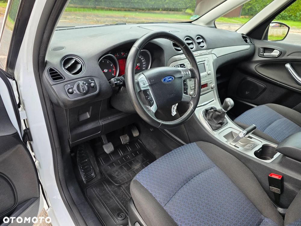 Ford Galaxy 2.0 Business Edition - 8