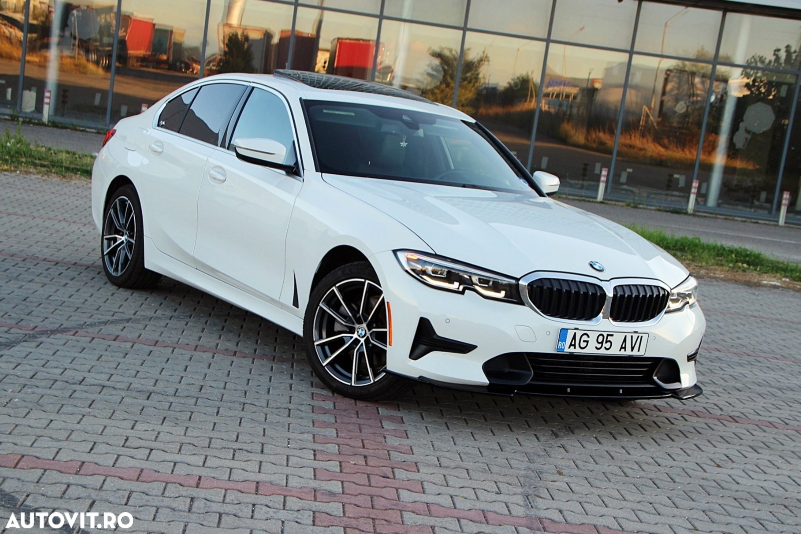 BMW Seria 3 330i xDrive Aut. Sport Line - 6