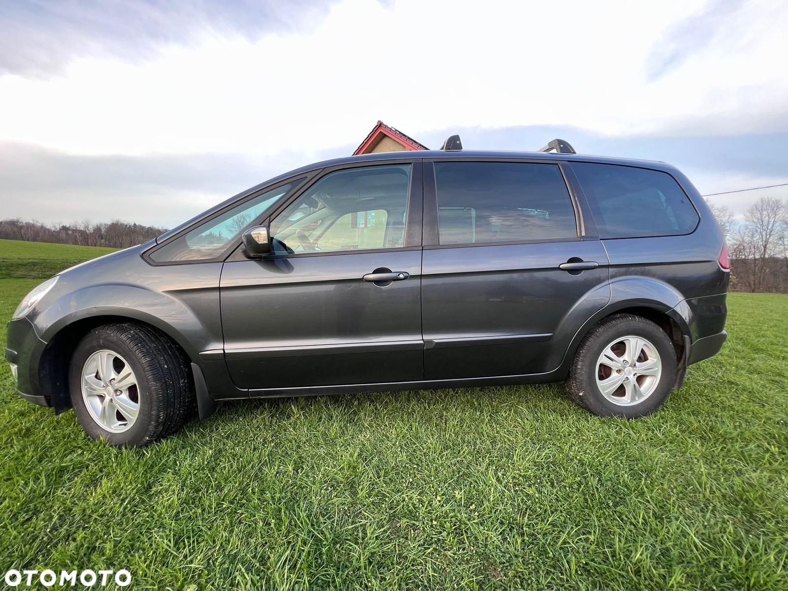 Ford Galaxy - 11