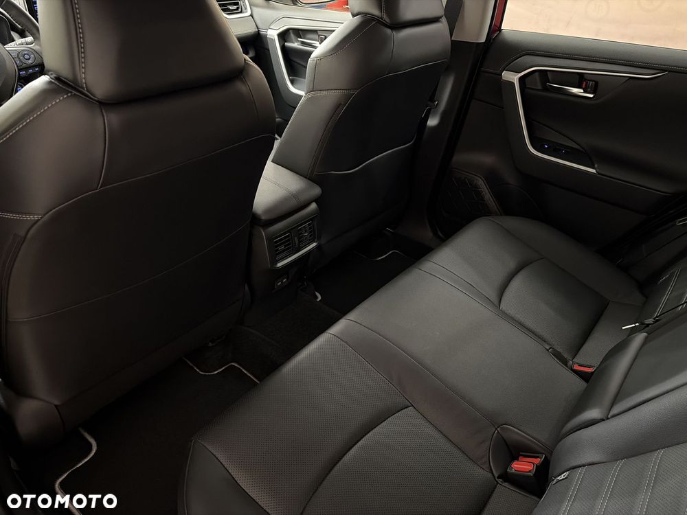 Toyota RAV4 - 11