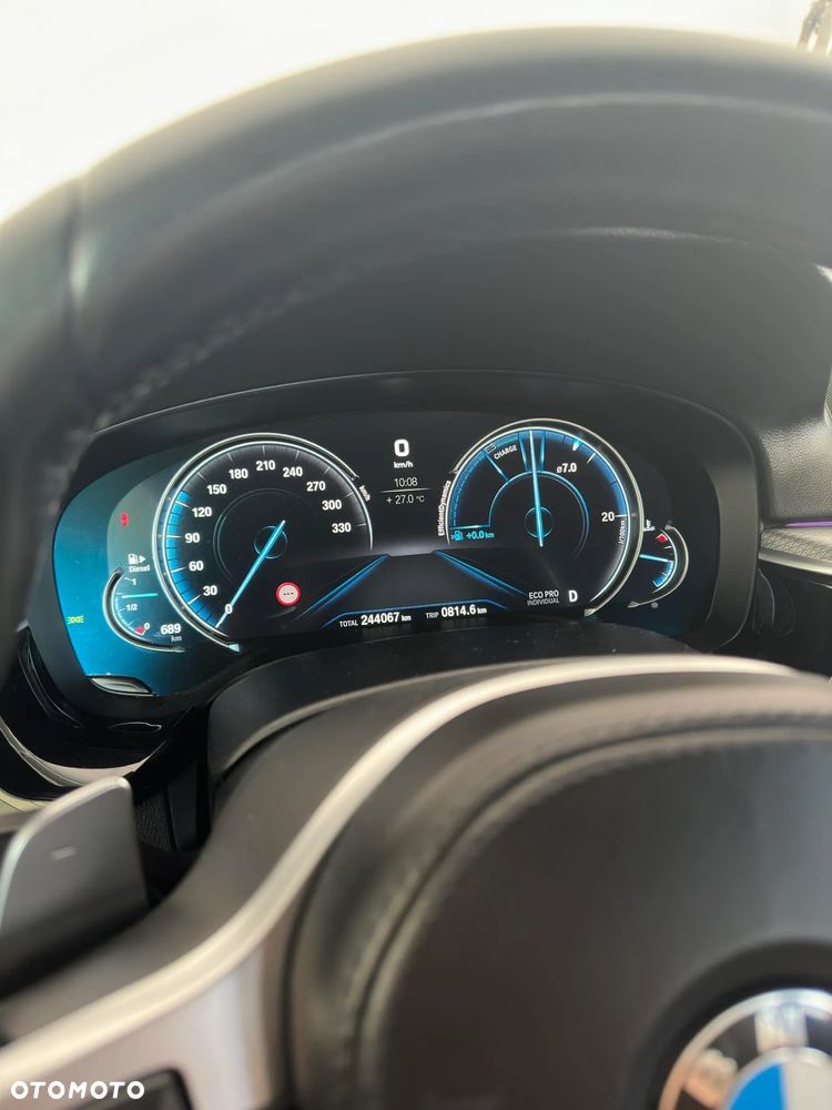 BMW Seria 5 520d M Sport - 22