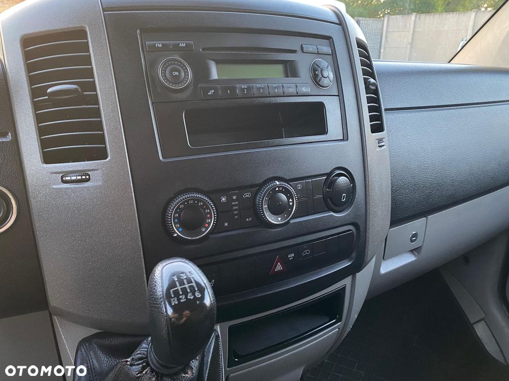 Mercedes-Benz Sprinter - 19