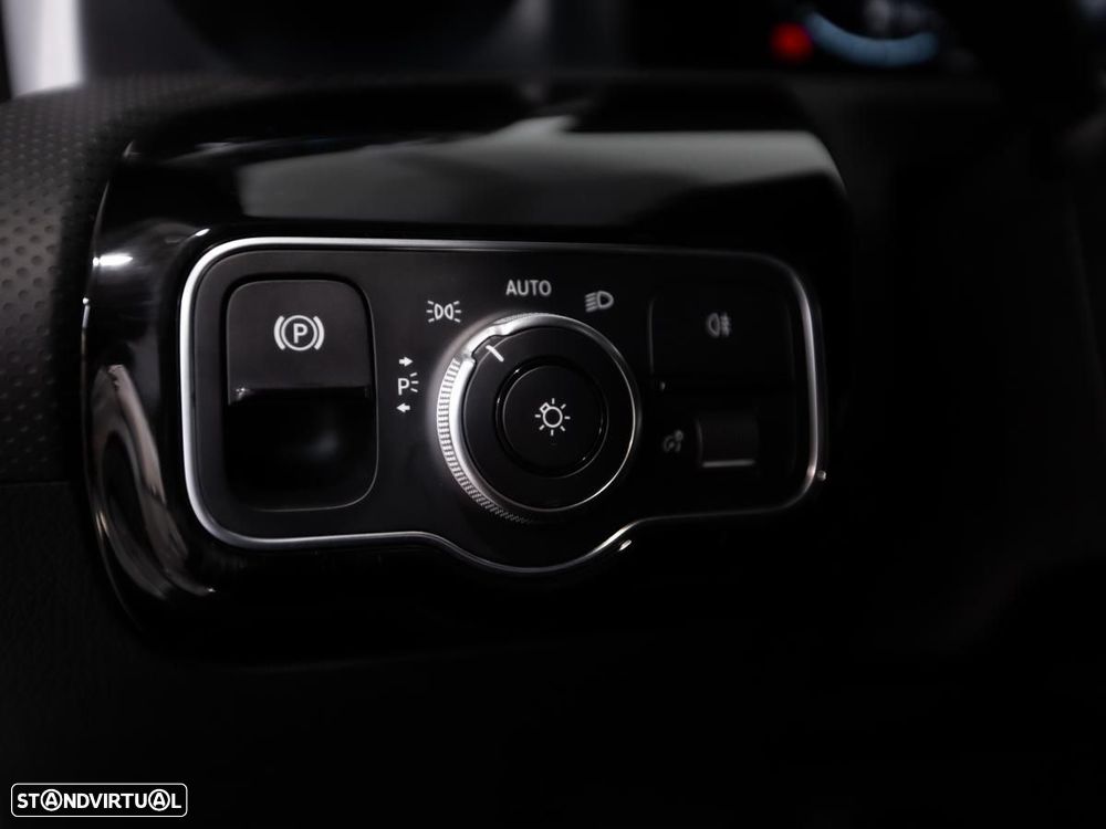 Mercedes-Benz CLA 250 e Shooting Brake 8G-DCT - 18