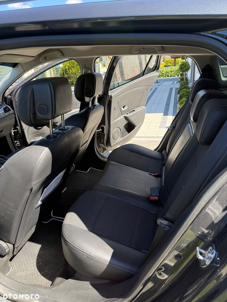 Renault Megane 2.0 dCi 16V Privilege - 10