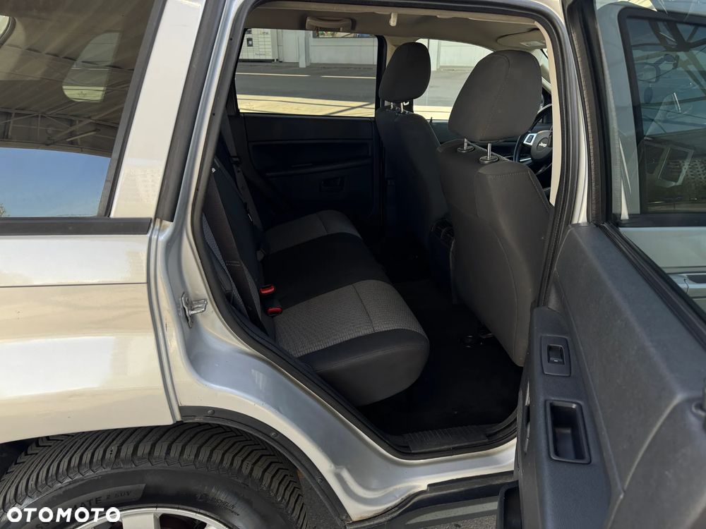 Jeep Grand Cherokee 3.7 4x4 Laredo - 26