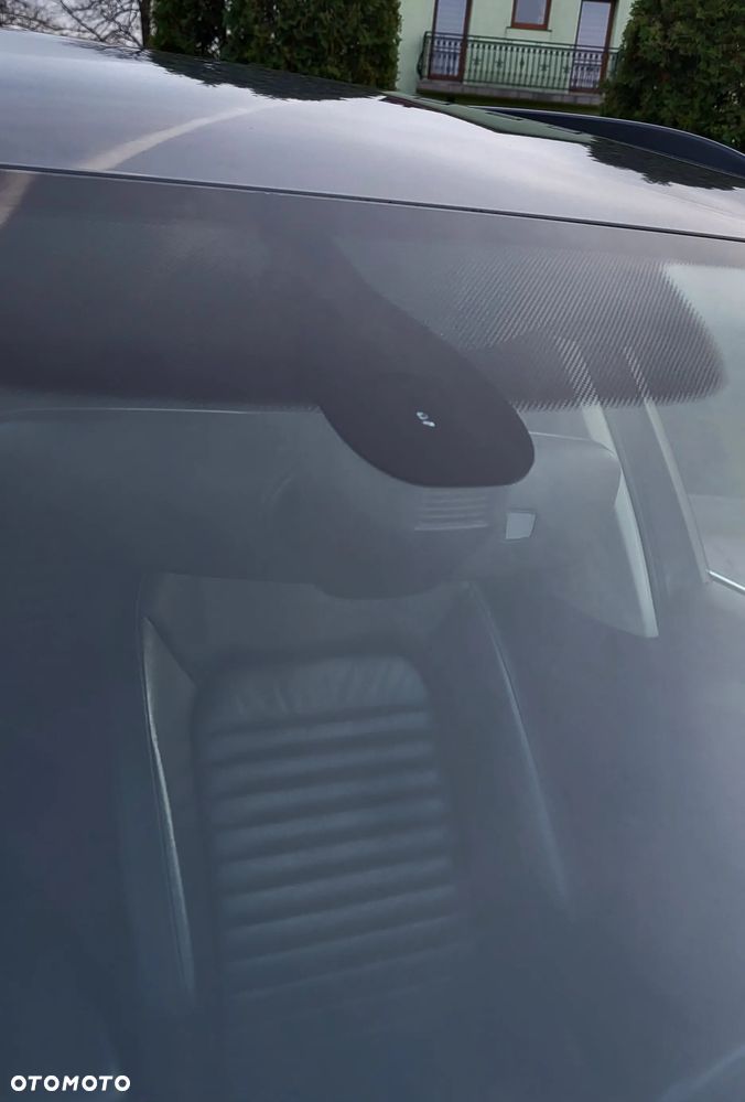 Volkswagen Passat - 11