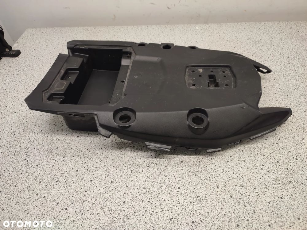 Nadkole, wypełnienie zadupka Kawasaki Ninja 650 - 13