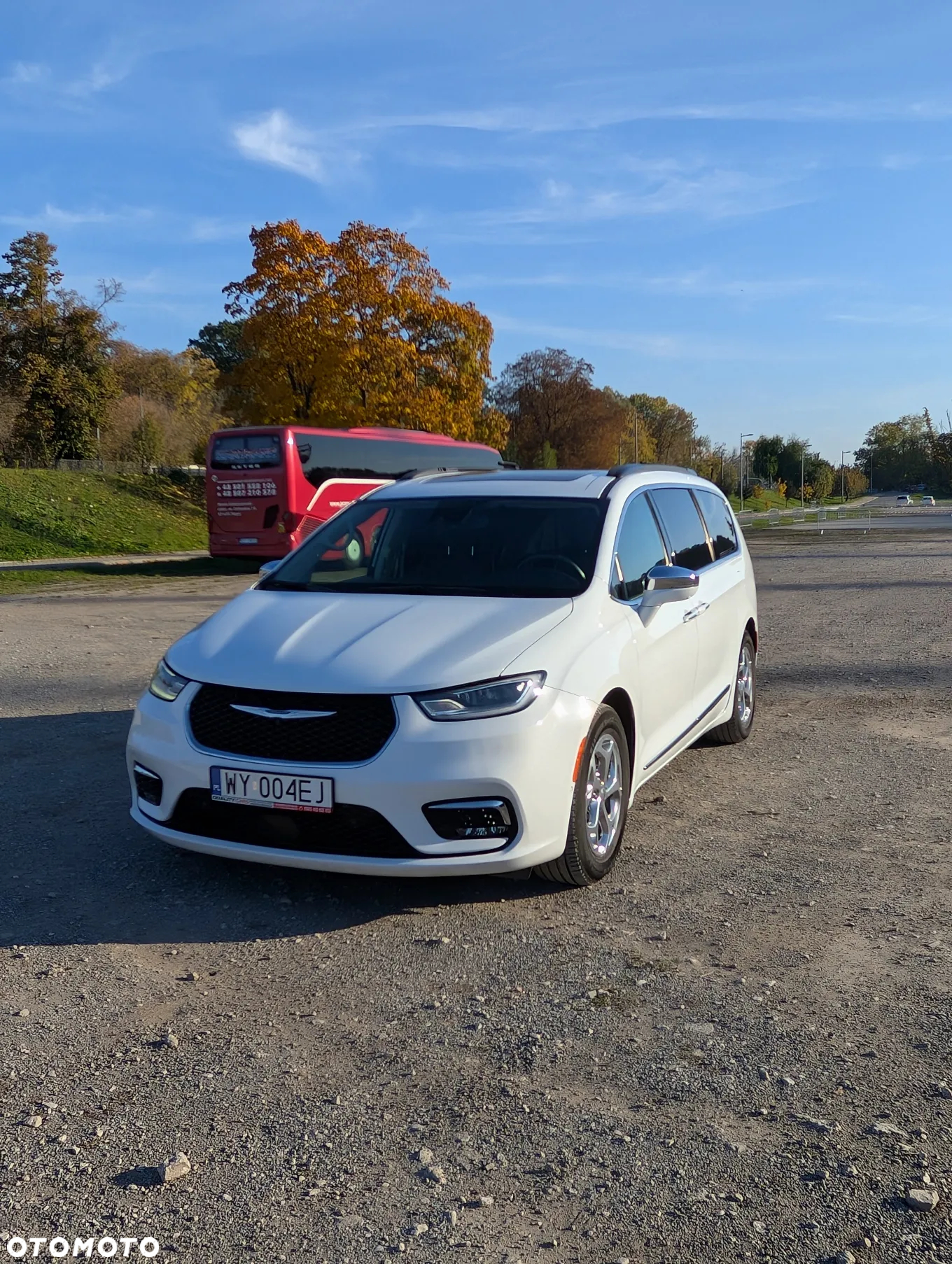 Chrysler Pacifica - 2